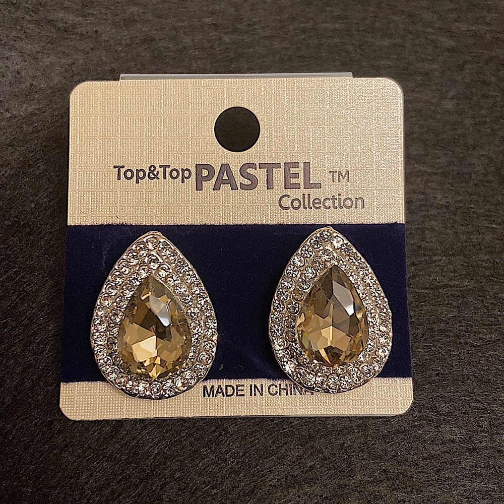 Top & Top Pastel Collection Smoky Brown & Rhinestone Clusters Tear Drop Earrings